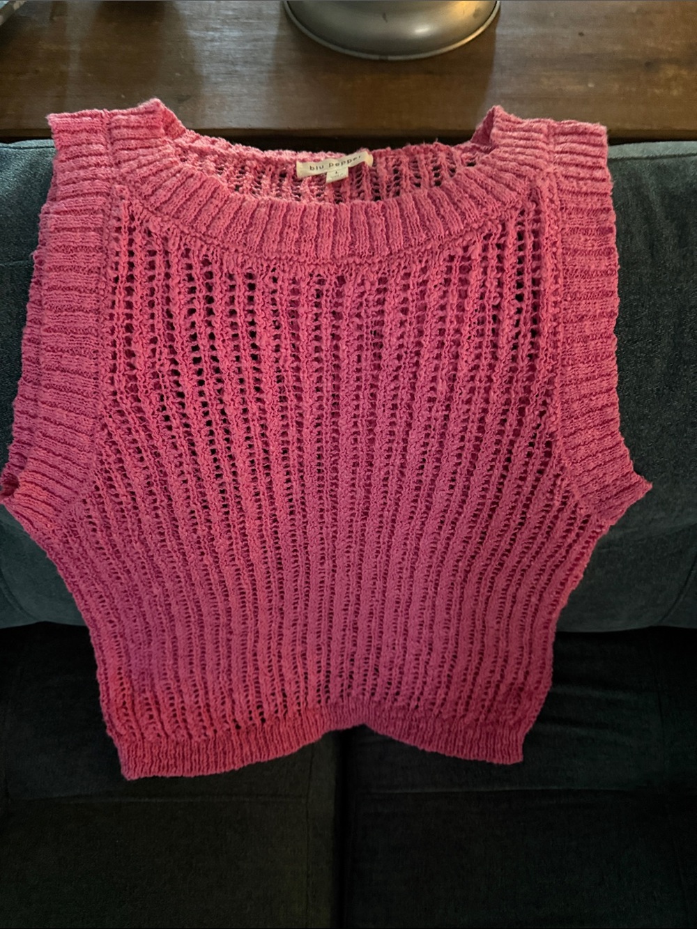 Blu Pepper Pink Open-Knit Sleeveless Sweater Vest size Large